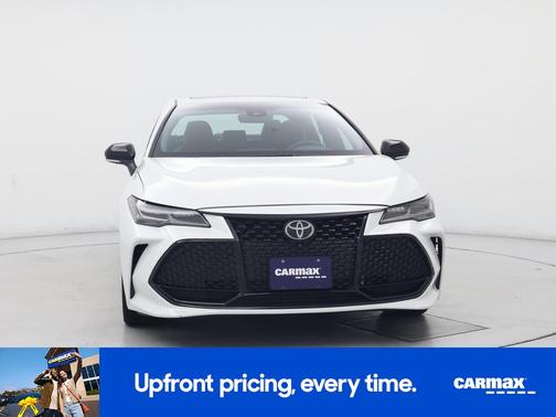 White 2022 Toyota Avalon Touring