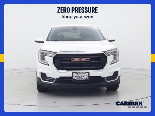 White 2024 GMC Terrain SLE
