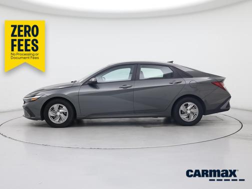 Gray 2024 Hyundai ELANTRA SE