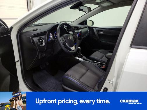 White 2018 Toyota Corolla SE