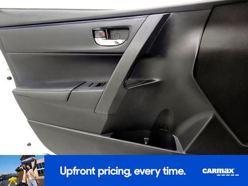 White 2018 Toyota Corolla SE