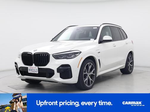 White 2023 BMW X5 PHEV XDrive45e