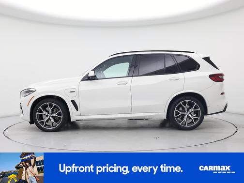 White 2023 BMW X5 PHEV XDrive45e