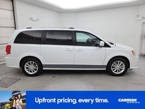 White 2018 Dodge Grand Caravan SXT