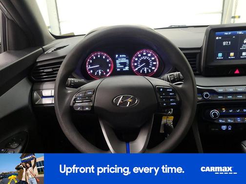 2020 Hyundai Veloster 