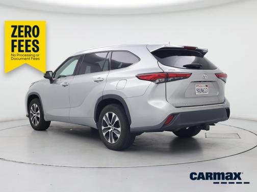 Silver 2022 Toyota Highlander XLE