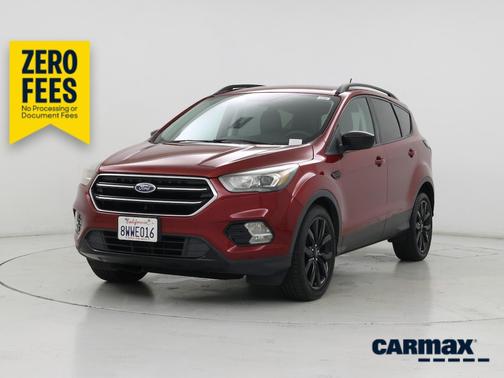 Red 2018 Ford Escape SE