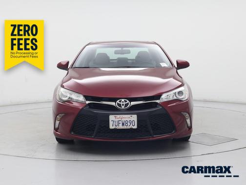 Red 2016 Toyota Camry SE