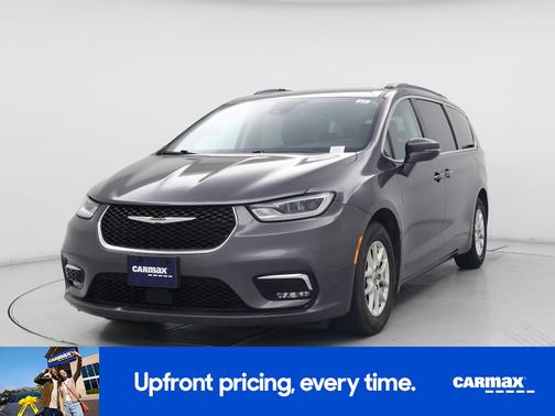 Gray 2022 Chrysler Pacifica Touring L