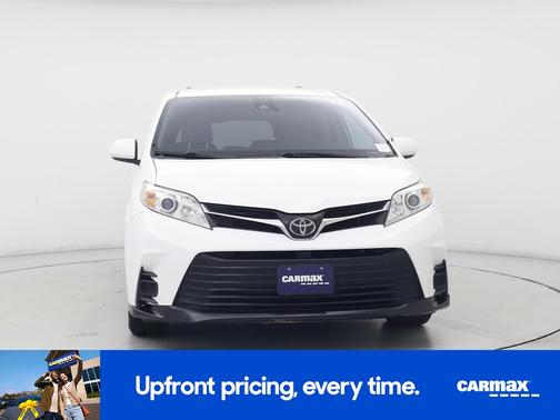 2019 Toyota Sienna LE
