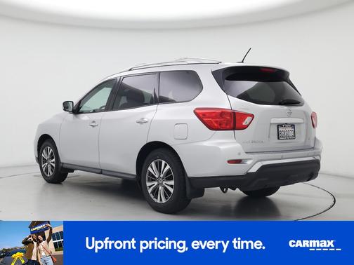 2018 Nissan Pathfinder SV