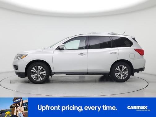 2018 Nissan Pathfinder SV