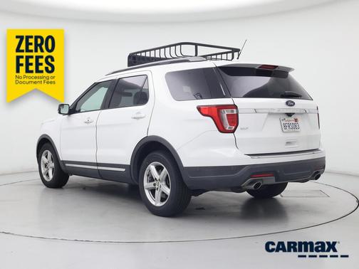 White 2018 Ford Explorer XLT