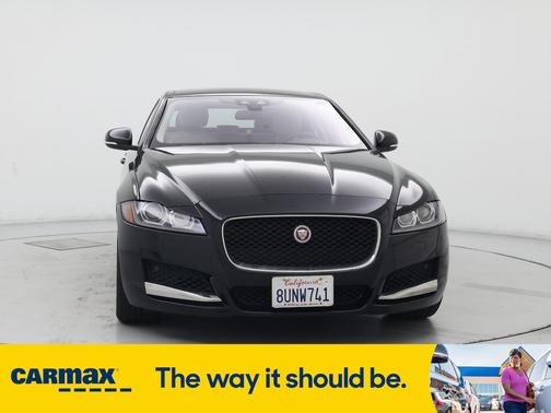 2017 Jaguar XF Premium