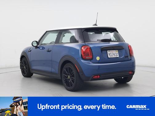 Blue 2023 MINI SE Hardtop SE