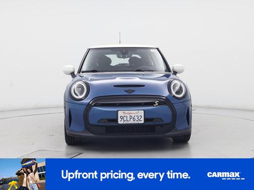 Blue 2023 MINI SE Hardtop SE