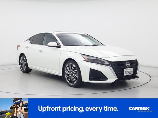 White 2023 Nissan Altima SL
