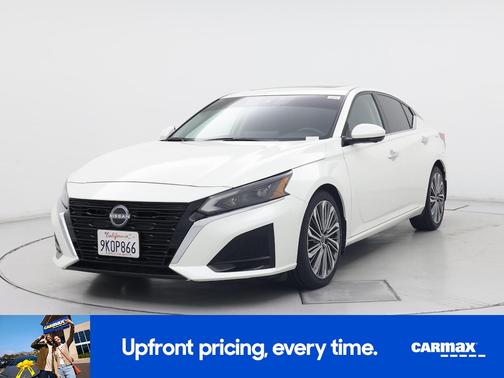 White 2023 Nissan Altima SL