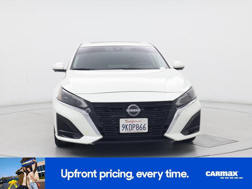 White 2023 Nissan Altima SL