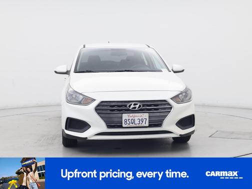 White 2018 Hyundai Accent SE