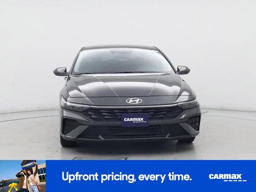 Gray 2025 Hyundai ELANTRA SE