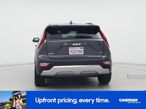 Gray 2025 Kia Niro SX Touring