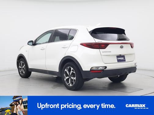 White 2021 Kia Sportage LX