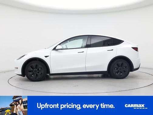 White 2024 Tesla Model Y Long Range