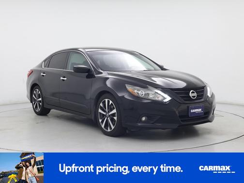 Black 2016 Nissan Altima SR