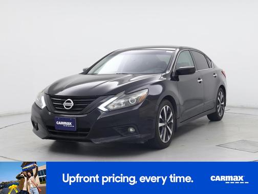 Black 2016 Nissan Altima SR