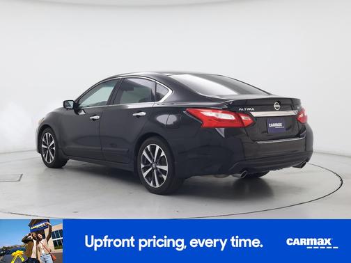 Black 2016 Nissan Altima SR