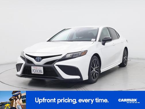 2022 Toyota Camry Hybrid SE