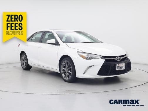 White 2017 Toyota Camry XSE