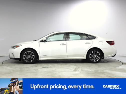 White 2016 Toyota Avalon Hybrid XLE Plus