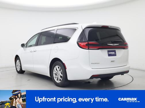 White 2022 Chrysler Pacifica Touring L
