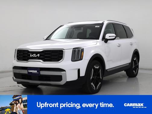 White 2023 Kia Telluride S