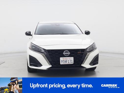 White 2025 Nissan Altima SR