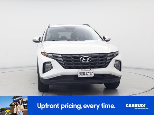 White 2023 Hyundai TUCSON SEL