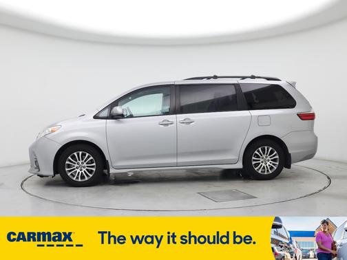 2020 Toyota Sienna XLE