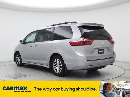2020 Toyota Sienna XLE