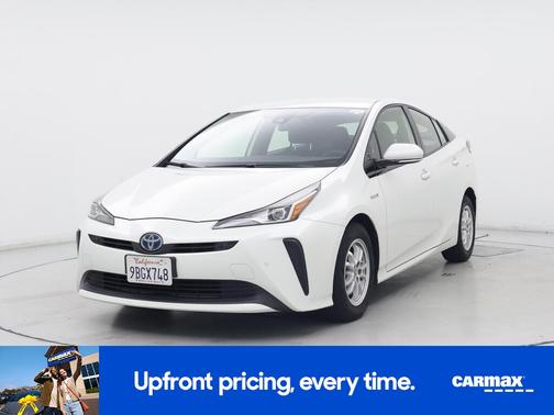 Pearl 2019 Toyota Prius LE