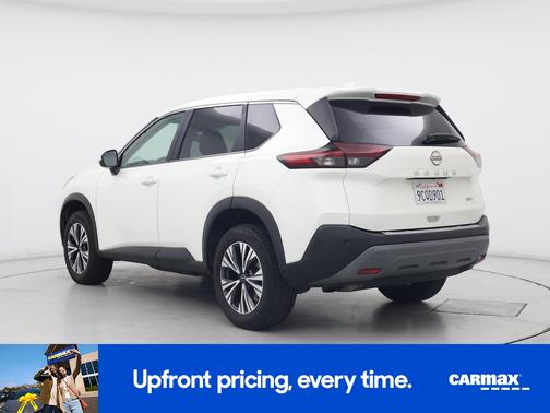 White 2022 Nissan Rogue SV