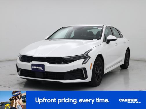 White 2025 Kia K5 LXS