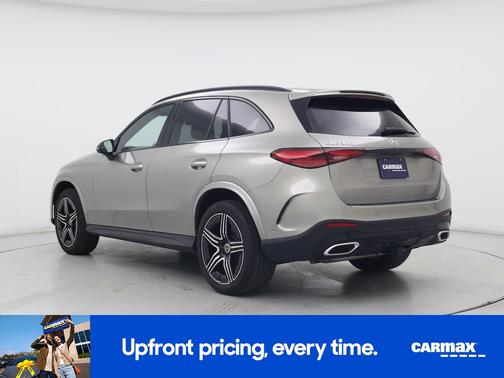 Gray 2024 Mercedes-Benz GLC 300