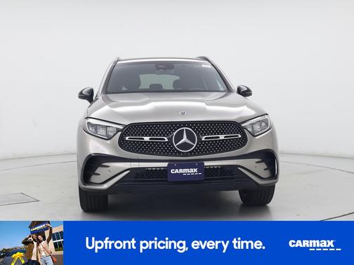 Gray 2024 Mercedes-Benz GLC 300