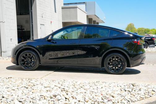 Solid Black 2022 Tesla Model Y Long Range Dual Motor All-Wheel Drive