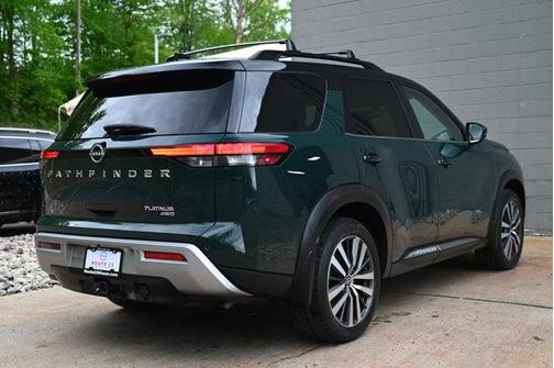 2022 Nissan Pathfinder Platinum 4WD