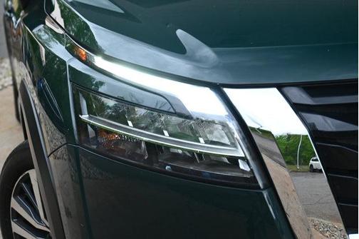 2022 Nissan Pathfinder Platinum 4WD
