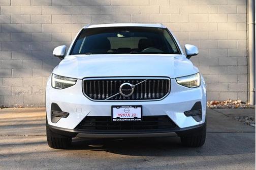 2024 Volvo XC40 B5 Core