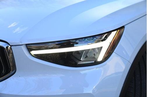 2024 Volvo XC40 B5 Core